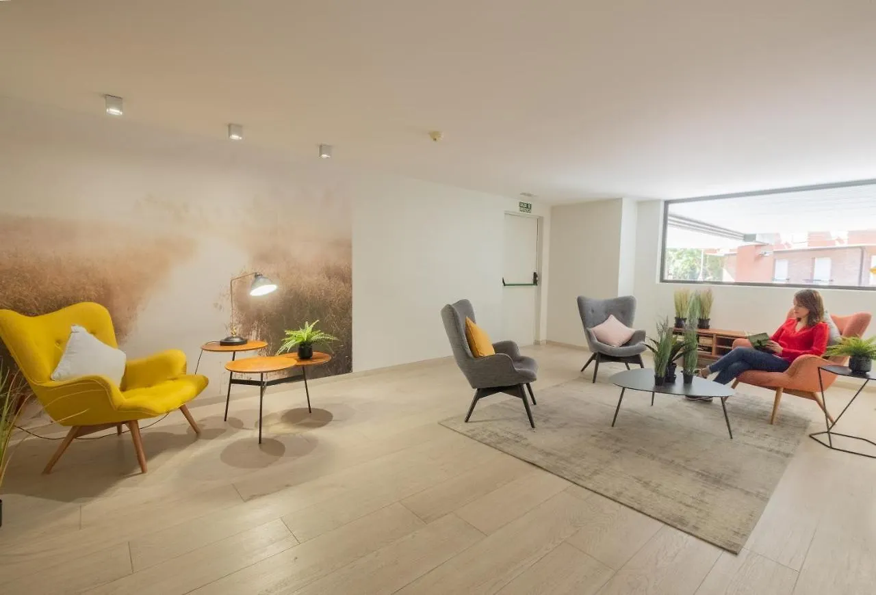 Aparthotel Bcn Montjuic Барселона