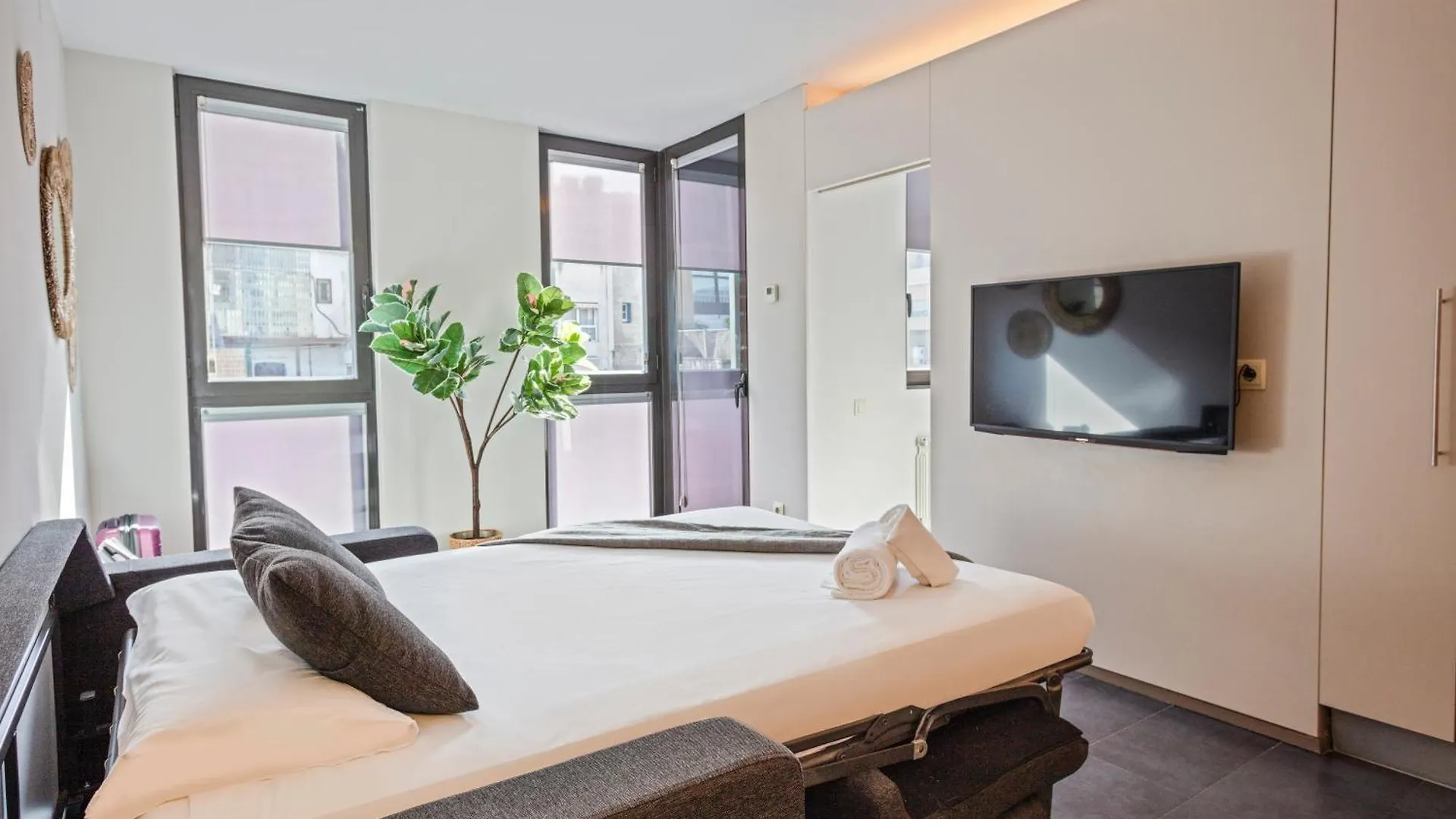 Aparthotel Bcn Montjuic Барселона 3*,  Испания