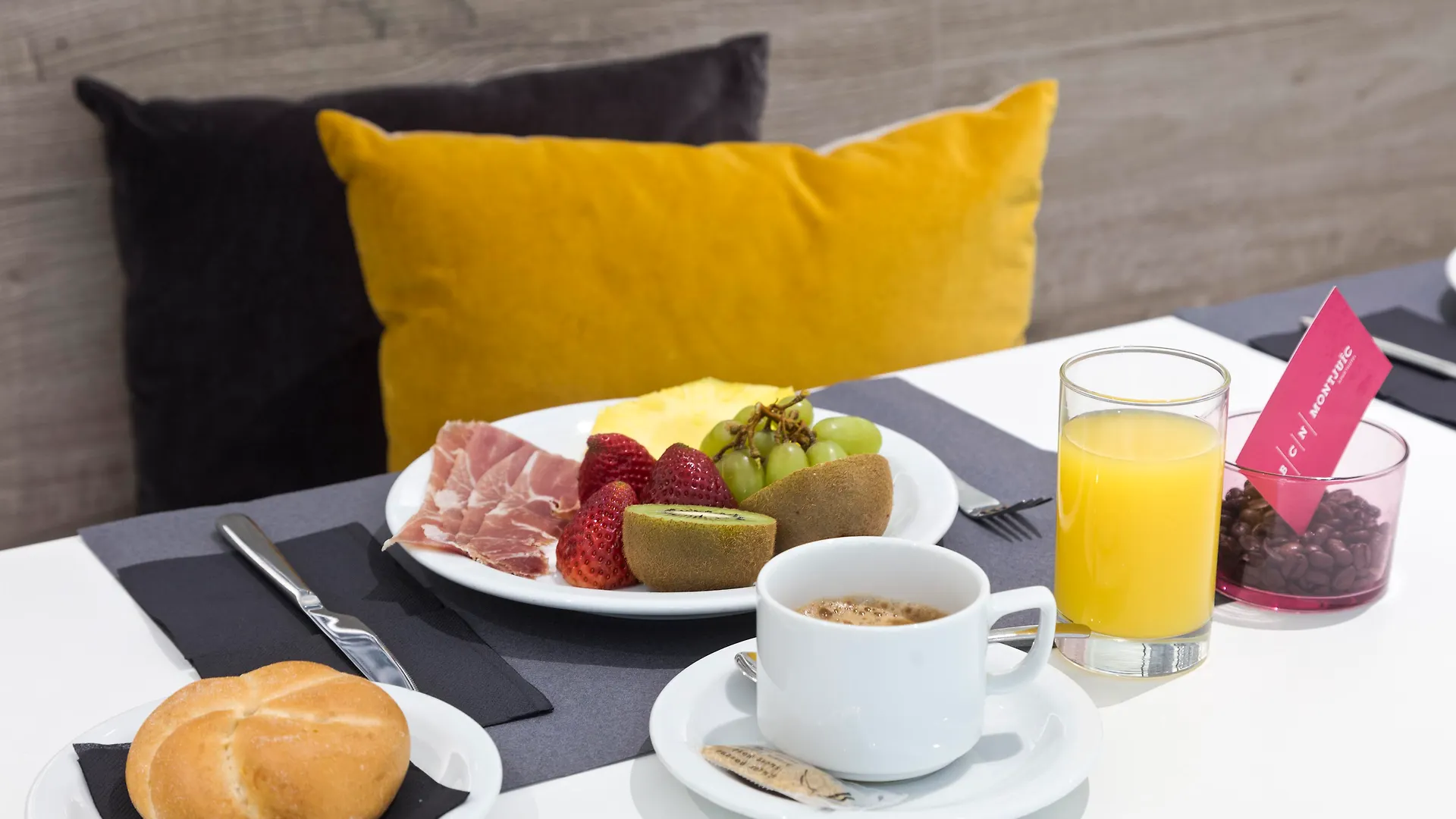 Aparthotel Bcn Montjuic Barselona