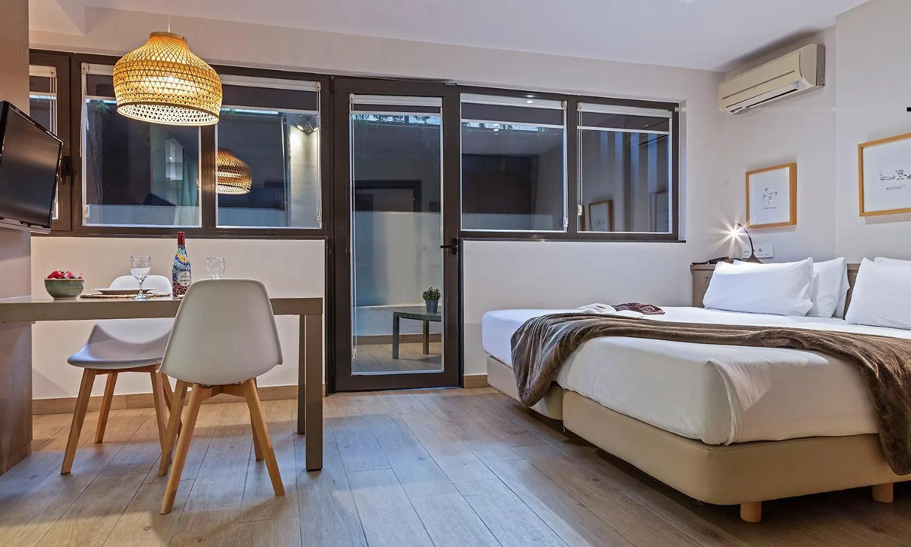 Aparthotel Bcn Montjuic Barselona 3*,